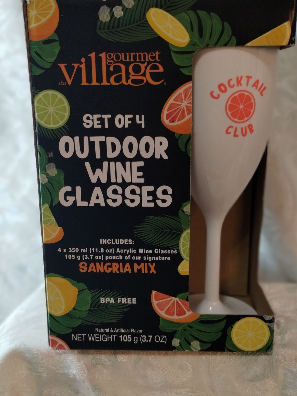 Gourmet Village Outdoor Wine Glasses - White "Cocktail Club" , Acrylic .